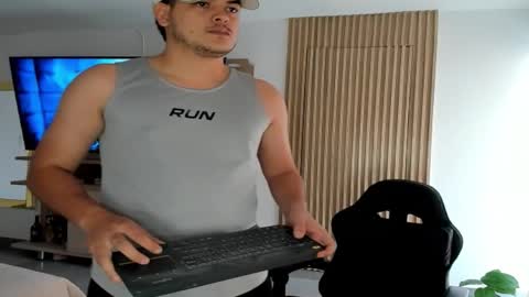 Snapshot of axel_luxe1 chatting on 15, 3, 2026 Axel online show from 15, 3, 2026