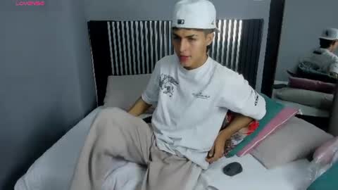 Snapshot of axel_mendoza_ chatting on 3, 7, 2026 A X E L online show from 3, 7, 2026