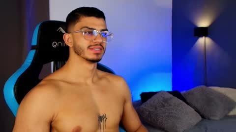 Snapshot of axel_stein03 chatting on 1, 2, 2025 axel stein NEW ACCOUNT online show from 1, 2, 2025