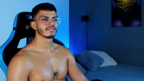 Snapshot of axel_stein03 chatting on 4, 2, 2025 axel stein NEW ACCOUNT online show from 4, 2, 2025