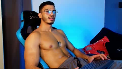 Snapshot of axel_stein03 chatting on 14, 2, 2025 axel stein NEW ACCOUNT online show from 14, 2, 2025