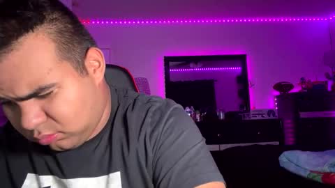 Snapshot of axelfigueroa2 chatting on 16, 11, 2025 axelfigueroa2 online show from 16, 11, 2025