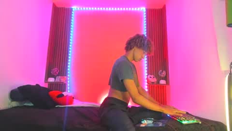 Snapshot of axelfox_ chatting on 25, 2, 2025 axelfox_ online show from 25, 2, 2025