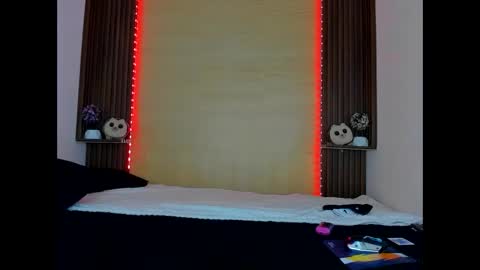 Snapshot of axelfox_ chatting on 9, 3, 2025 axelfox_ online show from 9, 3, 2025