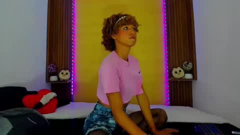 Snapshot of axelfox_ chatting on 11, 3, 2025 axelfox_ online show from 11, 3, 2025