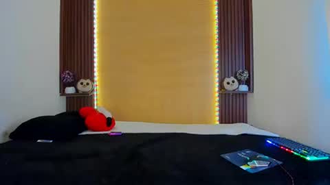 Snapshot of axelfox_ chatting on 12, 3, 2025 axelfox_ online show from 12, 3, 2025