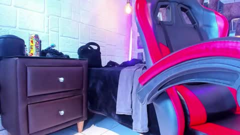 Axell Cross2 online show from 22, 3, 2026