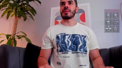 Snapshot of axelthompsom chatting on 29, 11, 2025 Axel Thompsom online show from 29, 11, 2025