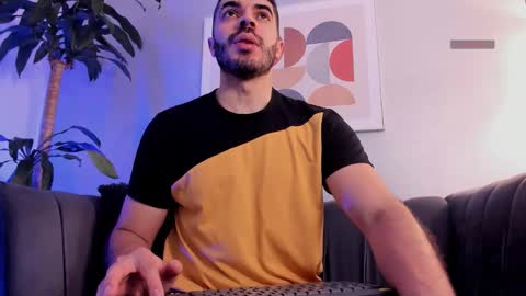 Snapshot of axelthompsom chatting on 2, 12, 2025 Axel Thompsom online show from 2, 12, 2025