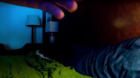 Snapshot of axl_fx chatting on 1, 2, 2025 Axl online show from 1, 2, 2025