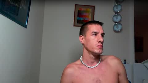 Snapshot of axl_fx chatting on 4, 10, 2025 Axl online show from 4, 10, 2025