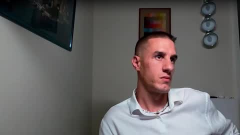 Snapshot of axl_fx chatting on 7, 10, 2025 Axl online show from 7, 10, 2025