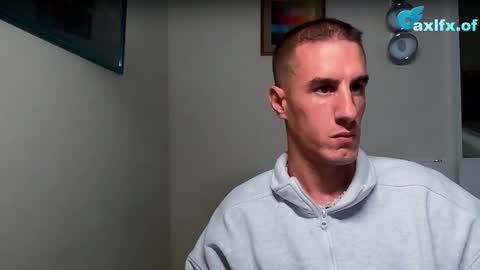 Snapshot of axl_fx chatting on 9, 10, 2025 Axl online show from 9, 10, 2025