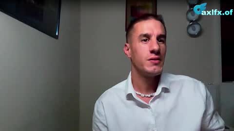 Snapshot of axl_fx chatting on 13, 10, 2025 Axl online show from 13, 10, 2025