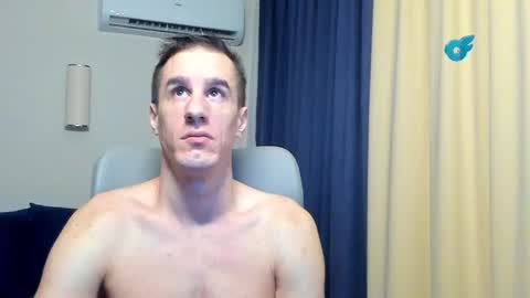 Snapshot of axl_fx chatting on 3, 2, 2026 Axl online show from 3, 2, 2026