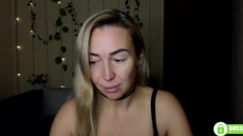 Snapshot of ay_kiss_jully chatting on 19, 10, 2025 Jully online show from 19, 10, 2025