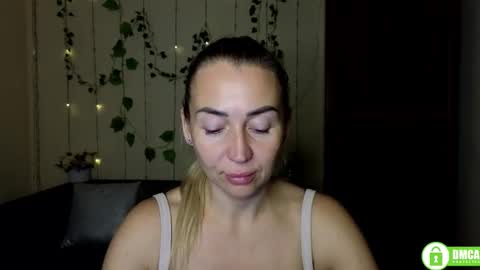 Snapshot of ay_kiss_jully chatting on 20, 10, 2025 Jully online show from 20, 10, 2025