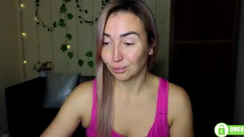 Snapshot of ay_kiss_jully chatting on 17, 11, 2025 Jully online show from 17, 11, 2025