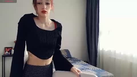 Snapshot of ayehoney chatting on 8, 8, 2026 Hailey Wellington online show from 8, 8, 2026