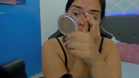 Alyda Jaramillo online show from 27, 9, 2025