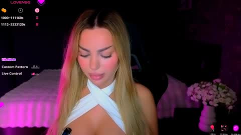  Ayla Demir  online show from 14, 4, 2026