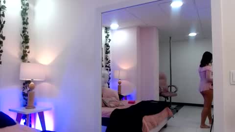 Snapshot of ayla_lumina chatting on 2, 6, 2026 Ayla online show from 2, 6, 2026