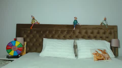 Aylin online show from 10, 11, 2025