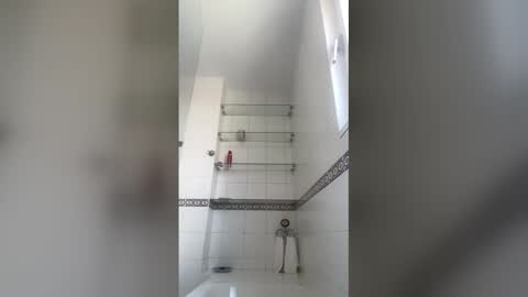 aztro13 online show from 22, 4, 2026