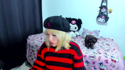 Azu Moure online show from 25, 10, 2025