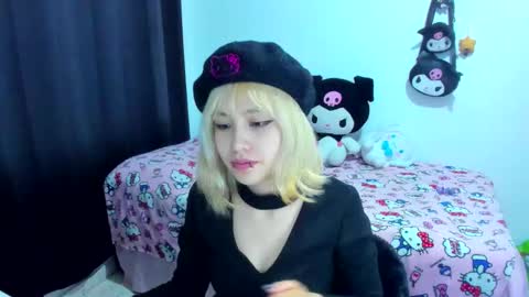 Azu Moure online show from 26, 10, 2025