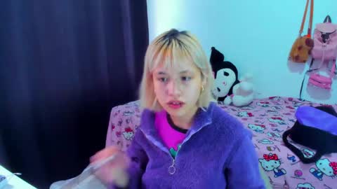 Azu Moure online show from 22, 4, 2026