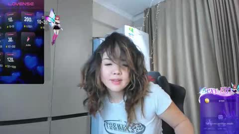 Snapshot of azure_moon chatting on 27, 2, 2025 azure_moon online show from 27, 2, 2025