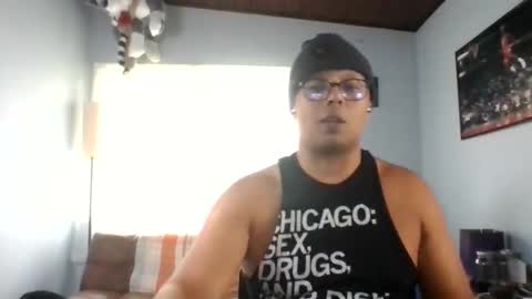 Snapshot of b0urb0n7 chatting on 15, 10, 2025 Bourbon online show from 15, 10, 2025