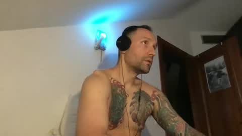 Snapshot of babakeror chatting on 6, 6, 2026 BKR online show from 6, 6, 2026
