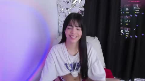 Snapshot of babeblair chatting on 24, 10, 2025 Queen B online show from 24, 10, 2025