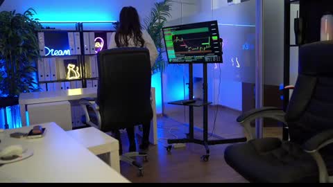 Olivia and Lexi online show from 13, 1, 2026