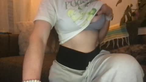 Snapshot of baby1865385 chatting on 1, 3, 2026 baby1865385 online show from 1, 3, 2026