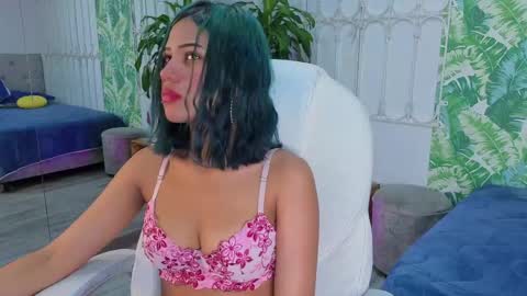 Snapshot of baby_julieta00 chatting on 13, 5, 2026 Julieta online show from 13, 5, 2026