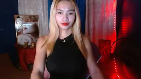 Snapshot of baby_love143 chatting on 20, 11, 2025 sky online show from 20, 11, 2025