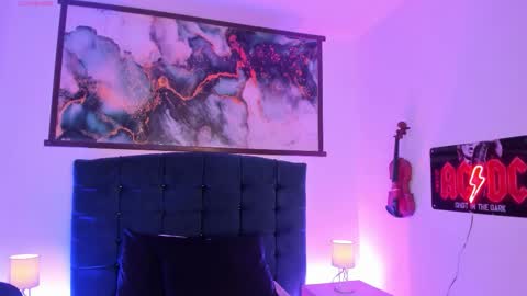 Moon online show from 30, 11, 2025