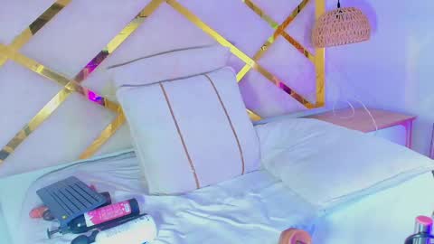 baby_scarleth_ online show from 10, 5, 2026