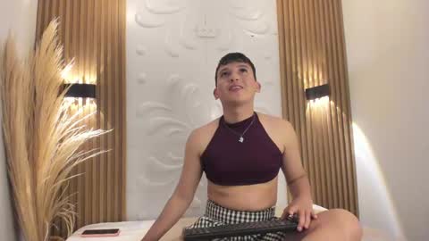 babyfemboy7 online show from 19, 4, 2026