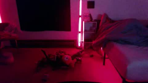 babyhawk88888 online show from 19, 11, 2025