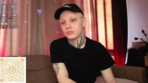 Snapshot of babylola228 chatting on 23, 4, 2026 LOLA online show from 23, 4, 2026