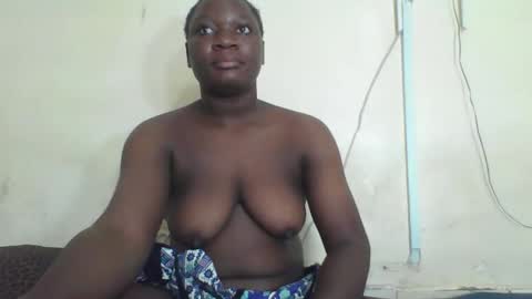 Snapshot of babymolly2 chatting on 25, 4, 2026 Rossy Kwekwe online show from 25, 4, 2026