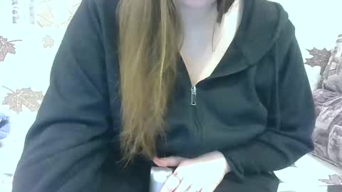 Snapshot of babymom1 chatting on 5, 3, 2025 babymom1 online show from 5, 3, 2025