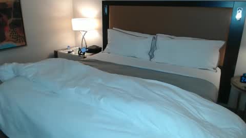 Snapshot of badboyson65 chatting on 21, 2, 2026 HotWifeFun32 online show from 21, 2, 2026