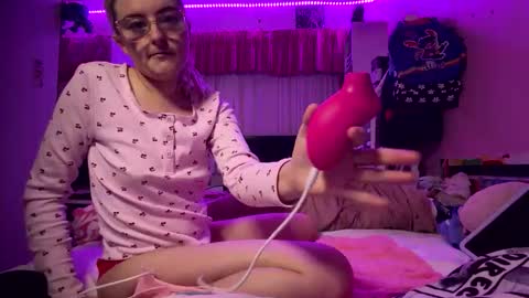 Snapshot of baddieprettypussy chatting on 23, 5, 2026 baddieprettypussy online show from 23, 5, 2026