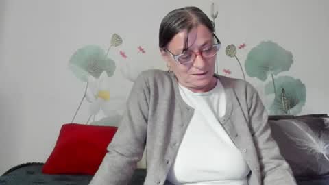 Snapshot of badgg chatting on 6, 10, 2025 Gina online show from 6, 10, 2025