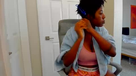 badgurldnay online show from 16, 9, 2025